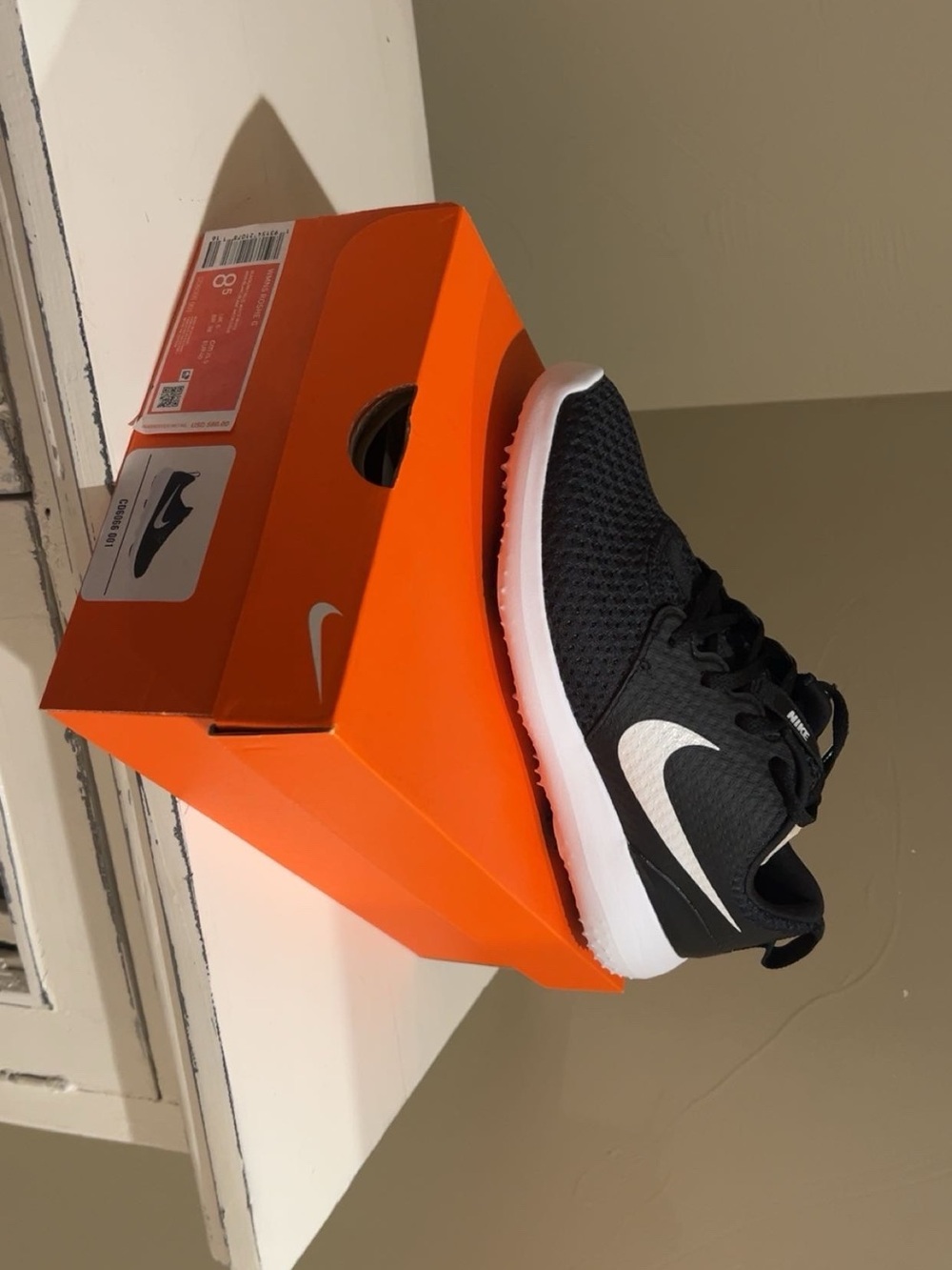 Nike Black and White Mesh Trainer Gold Roshe
